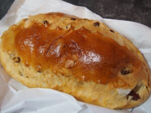 ブリオッシュ オ レザン（レーズンパン） / Brioche aux raisin