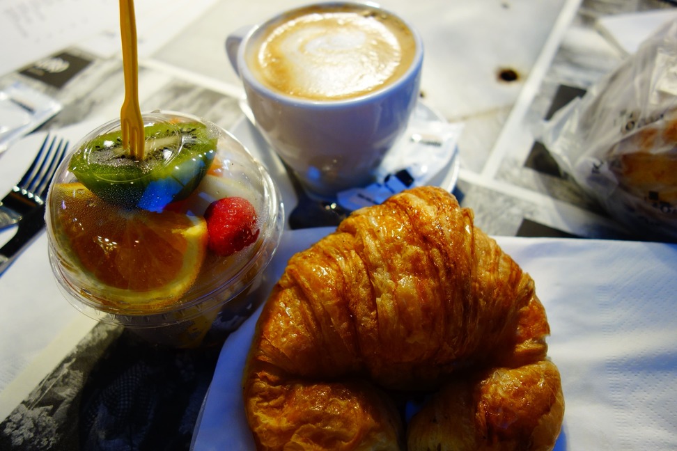 croissant フランスのクロワッサン