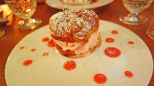 シューアラクレーム Chou à la crème