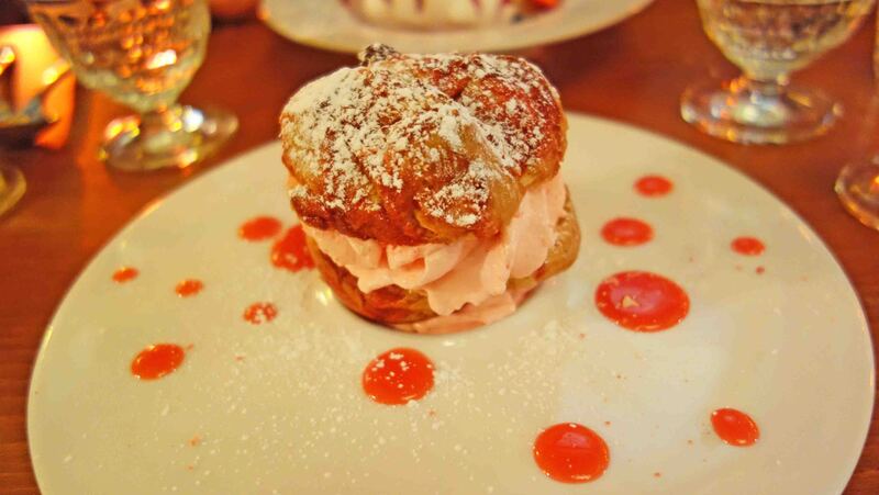 シューアラクレーム Chou à la crème