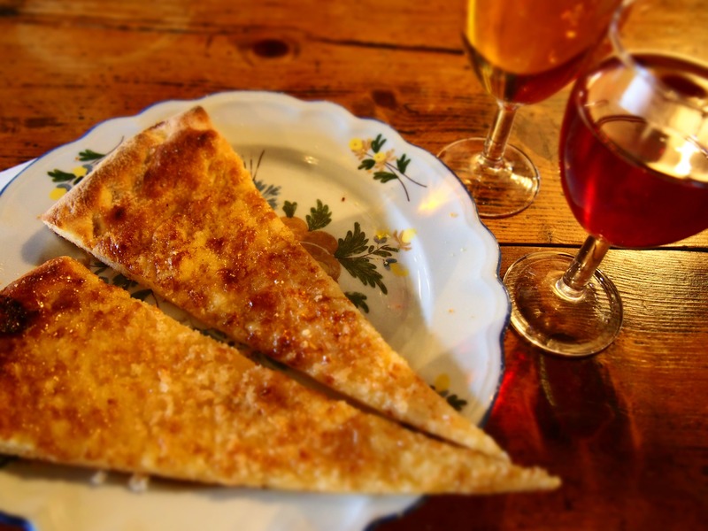 ガレット ド ペルージュ Galette de Pérouges