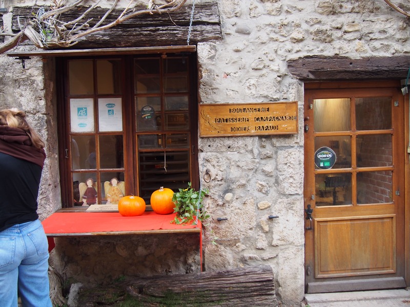 ガレット ド ペルージュ Galette de Pérouges