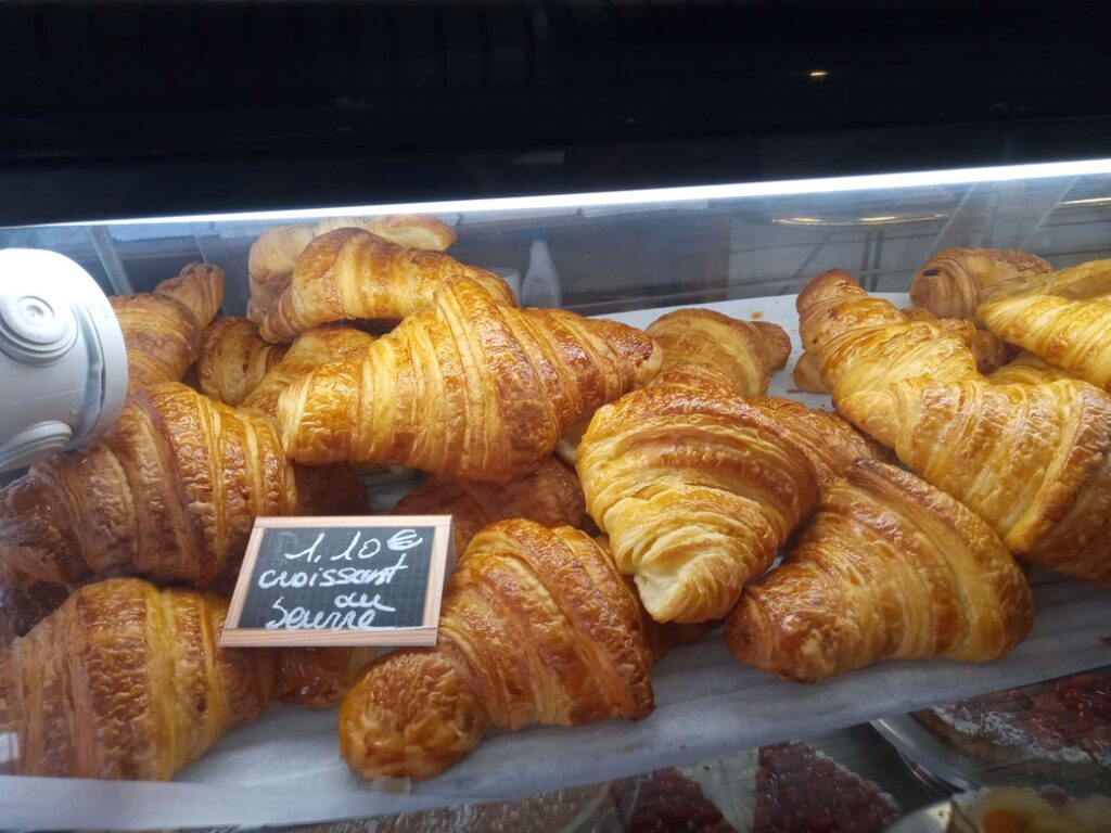 croissant フランスのクロワッサン