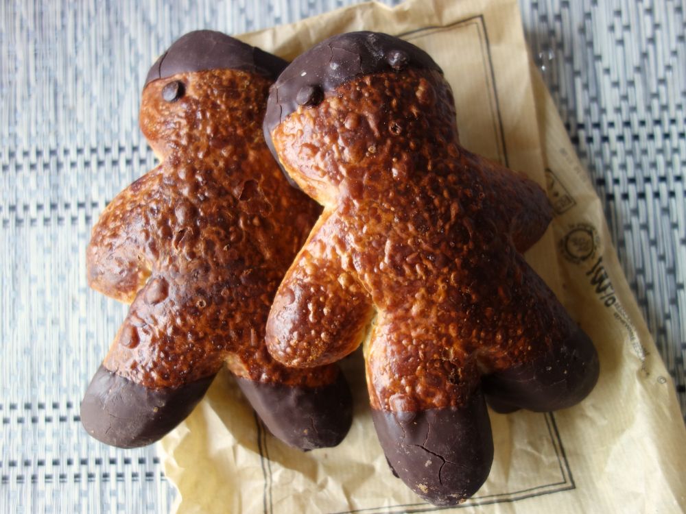 クリスマスの人形パン マナラ