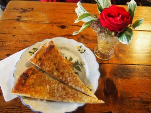 ガレット ド ペルージュ Galette de Pérouges