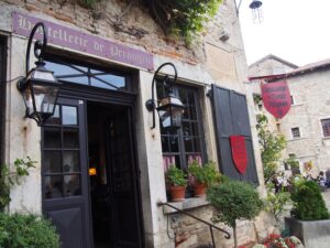 ガレット ド ペルージュ Galette de Pérouges