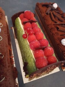フランスのクリスマスケーキ【ビュッシュ・ド・ノエル】Bûche de noël