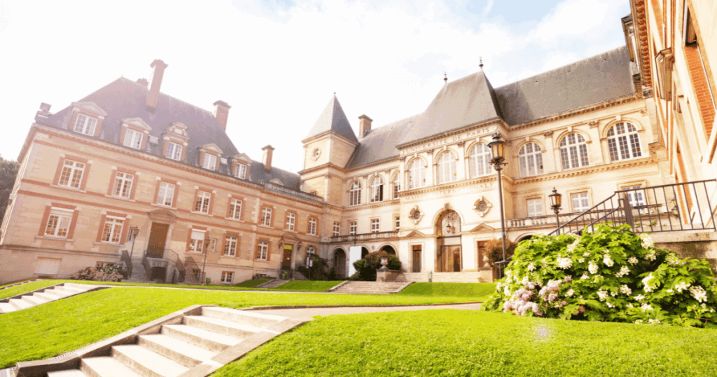 フランスの通信制大学で勉強するという選択肢