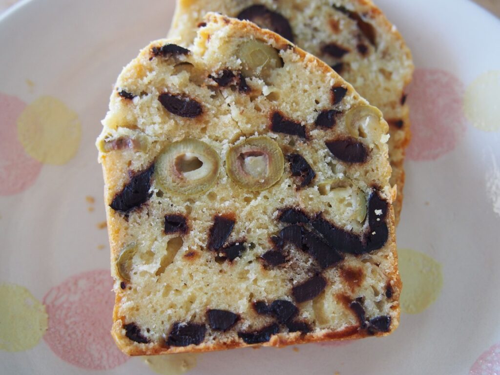 フランス本場のオリーブのケークサレ レシピ