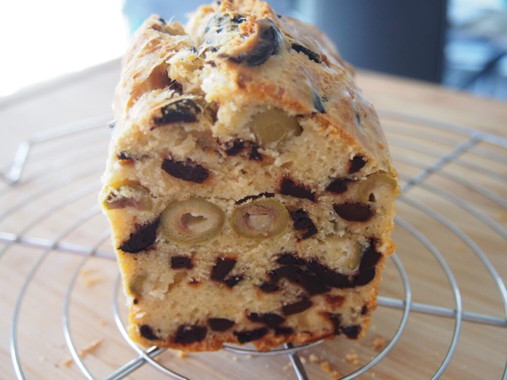 フランス本場のオリーブのケークサレ レシピ