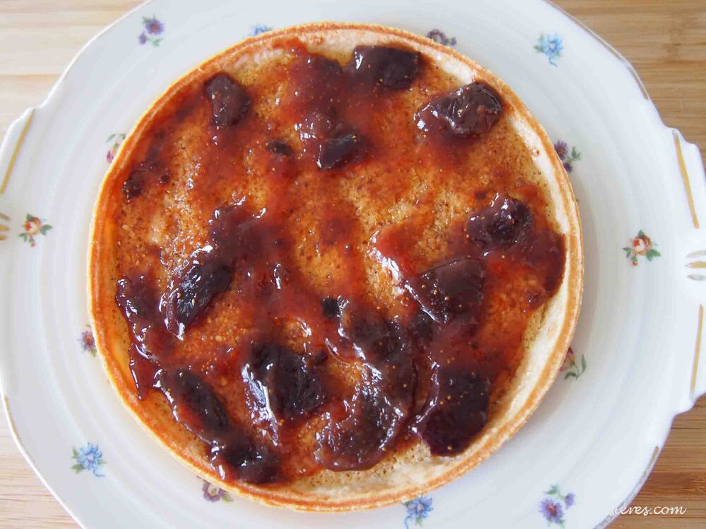 フランジパーヌを敷いたタルトの土台