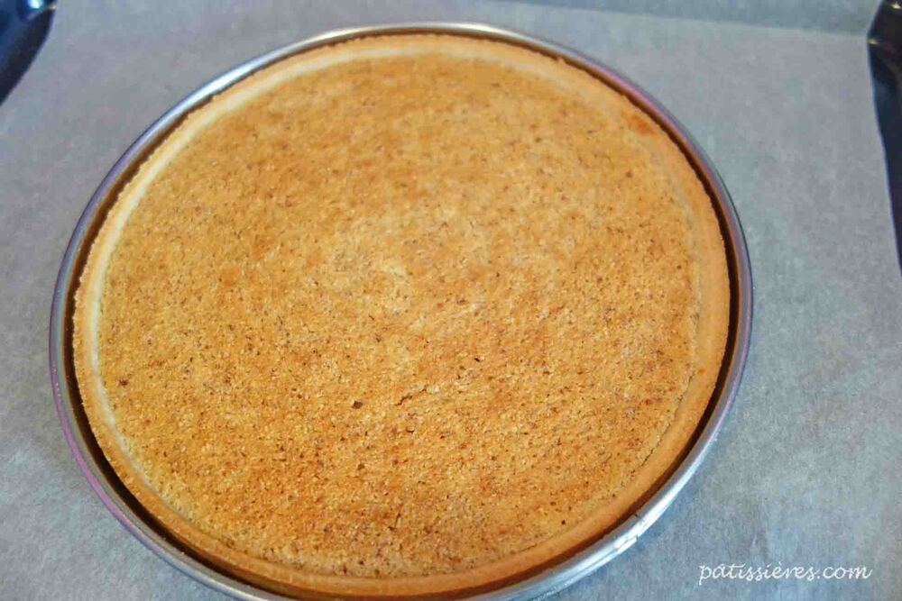 フランジパーヌを焼く